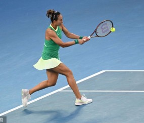  郑钦文强势晋级澳网女单四强