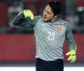  门将神扑力保城门，零封对手收获赞誉