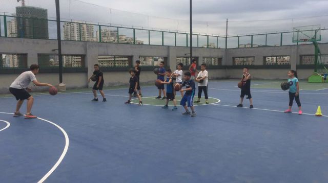  篮球训练营培育未来希望之星