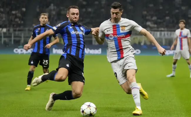  佩古拉化解赛点危机，逆风翻盘晋级十六强