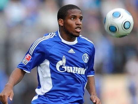  国际米兰补时绝平保持争冠希望